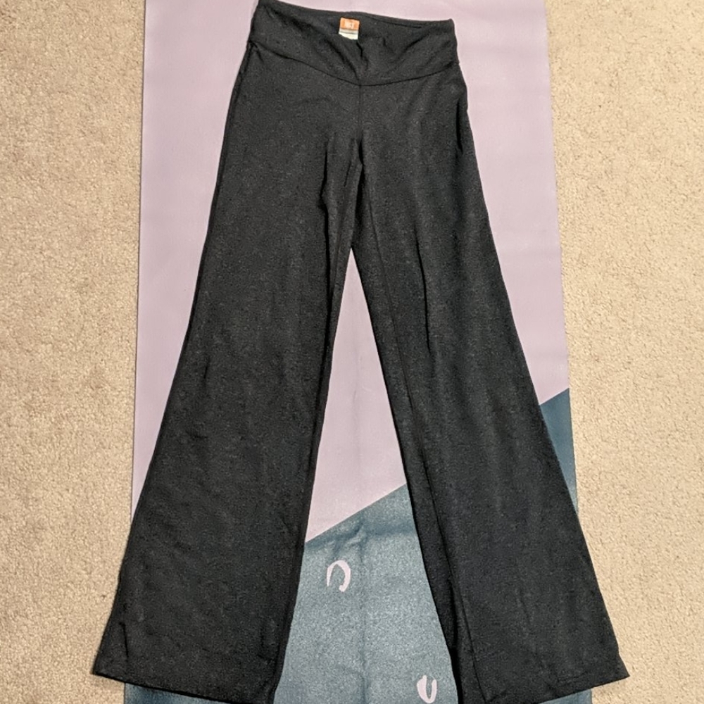 Lucy - dark heathered gray stretchy wide-leg yoga